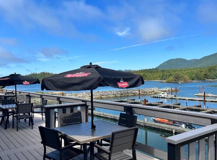 Island West Resort-Motel Ucluelet Exterior foto
