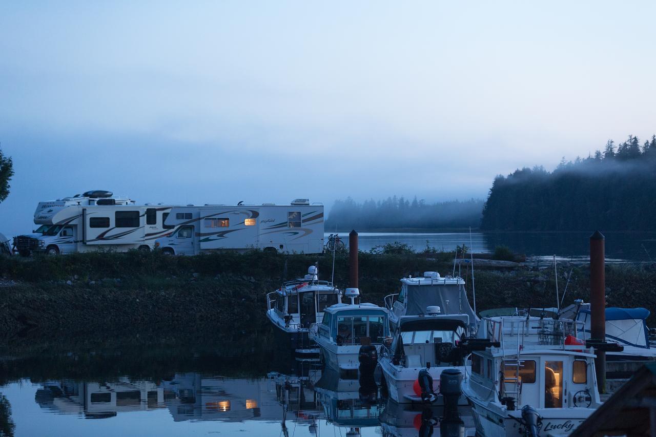 Island West Resort Ucluelet Exterior foto